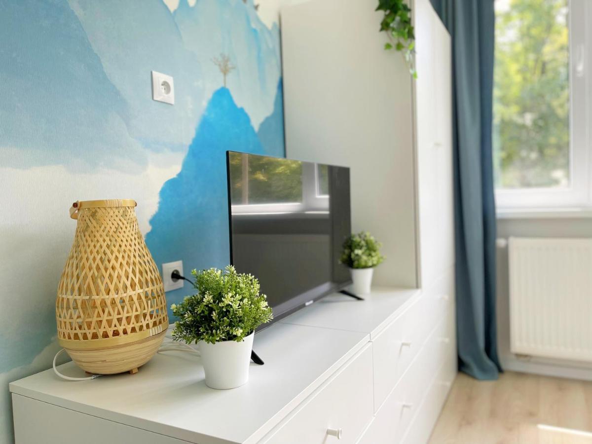 Batorego 18 - Blue - 450M Stacja Metra Pola Mokotowskie, 800M Biblioteka Narodowa, 20M Piekny Park Pola Mokotowskie, 800M Do Sgh - Wifi - Smart Tv - Good Apartments Varsó Kültér fotó